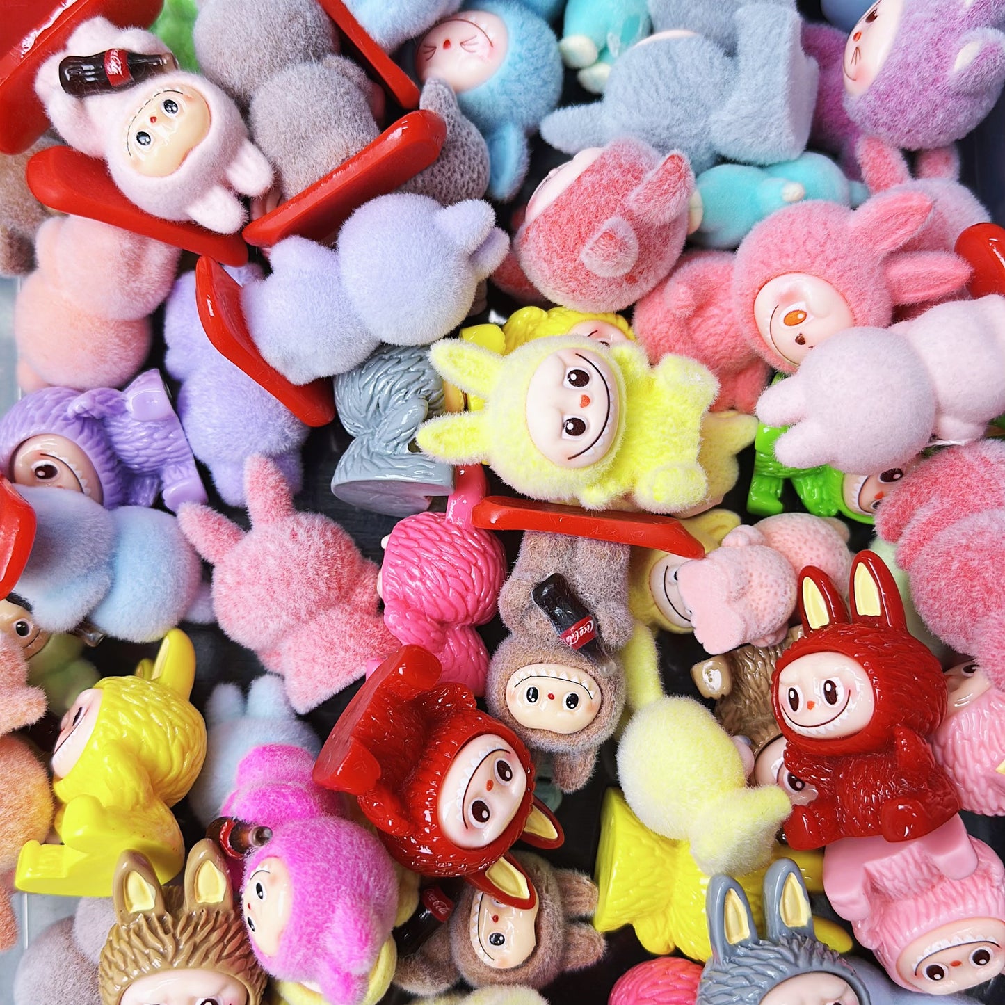 Cute Figure Pong (No returns or exchanges after opening)